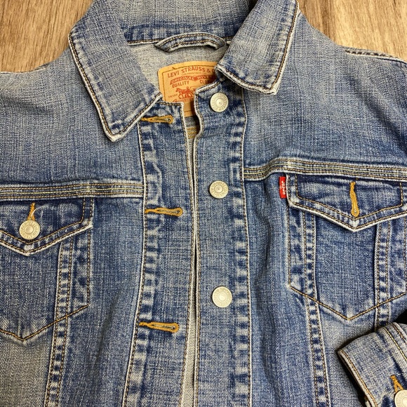 Levi’s Jean Jacket - Picture 2 of 2
